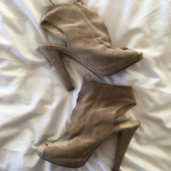 Giuseppe Zanotti for Thakoon suede ruffle booties - Picture 9 of 16